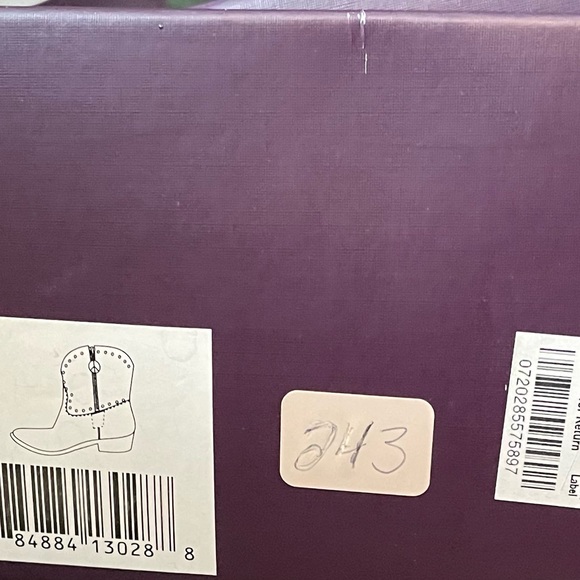 COPY - 🛍️2XHP🛍️ NIB LUCKY BRAND Red Western Boots - Picture 11 of 11